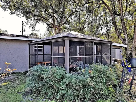 26301 Fishermans Road Paisley FL 32767