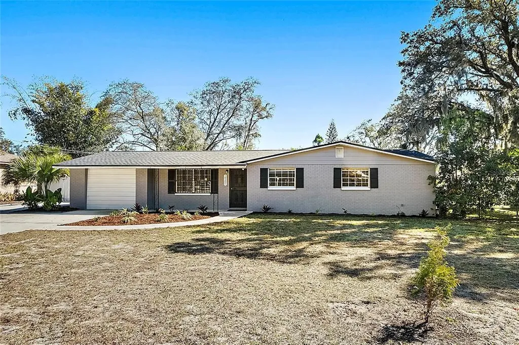 10207 N Ninevah Road Tampa FL 33617