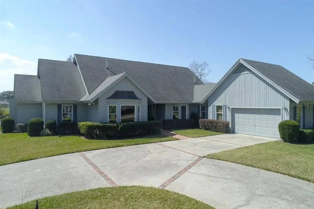 16 Meadowlake Court Winter Haven FL 33884