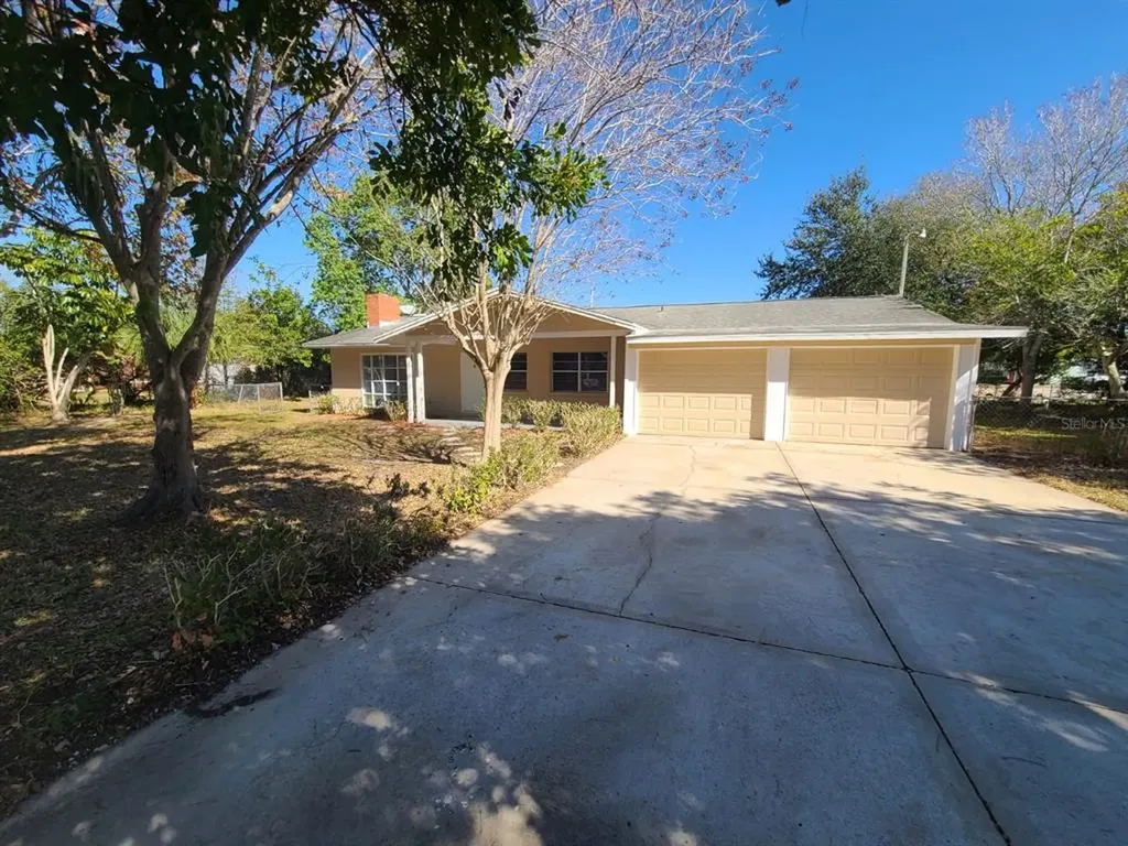2107 Fiesta Drive Sarasota FL 34231