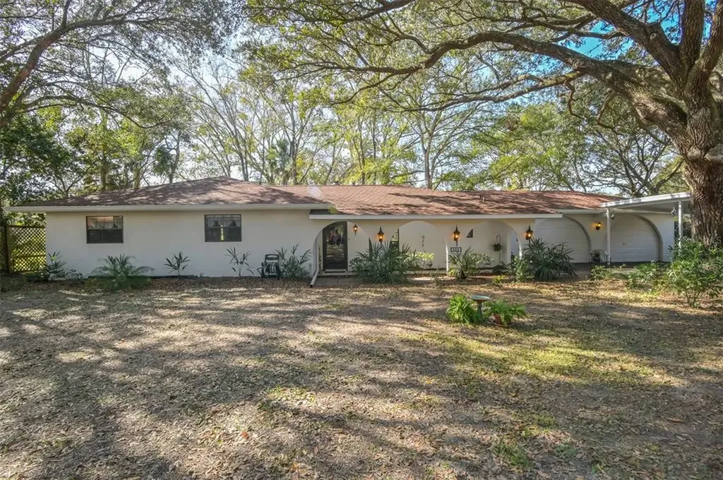 202 N Country Club Drive Crystal River FL 34429