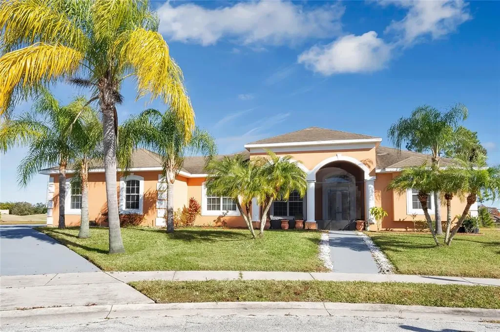 2281 Tournament Court Kissimmee FL 34746