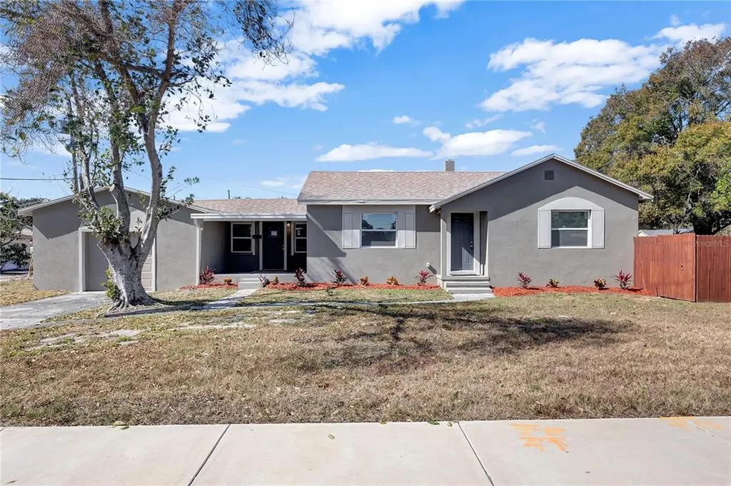 601 40th Street S St Petersburg FL 33711