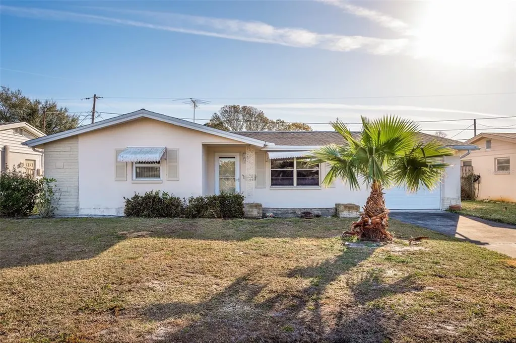 1612 Roundtree Road Holiday FL 34690