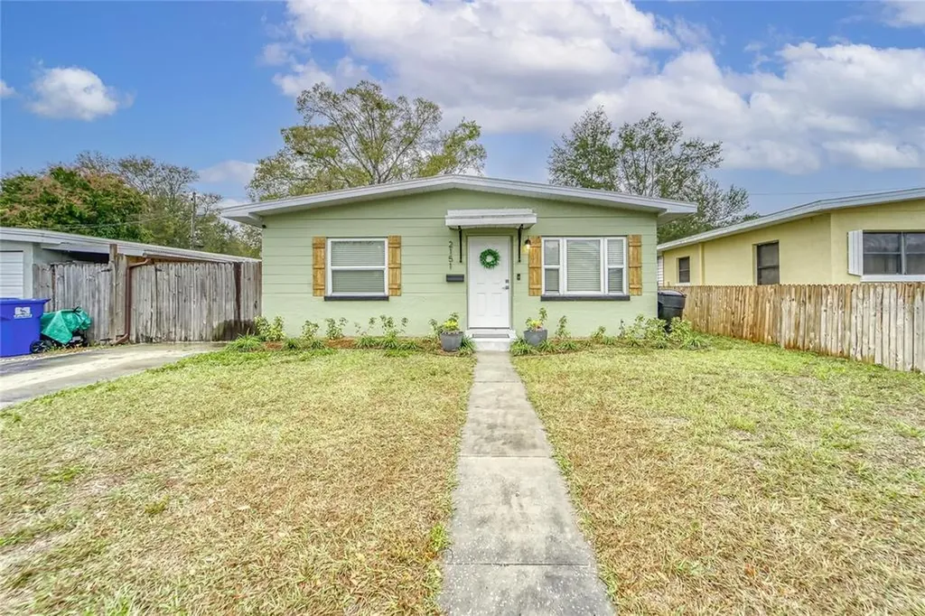 2151 42nd Avenue N St Petersburg FL 33714