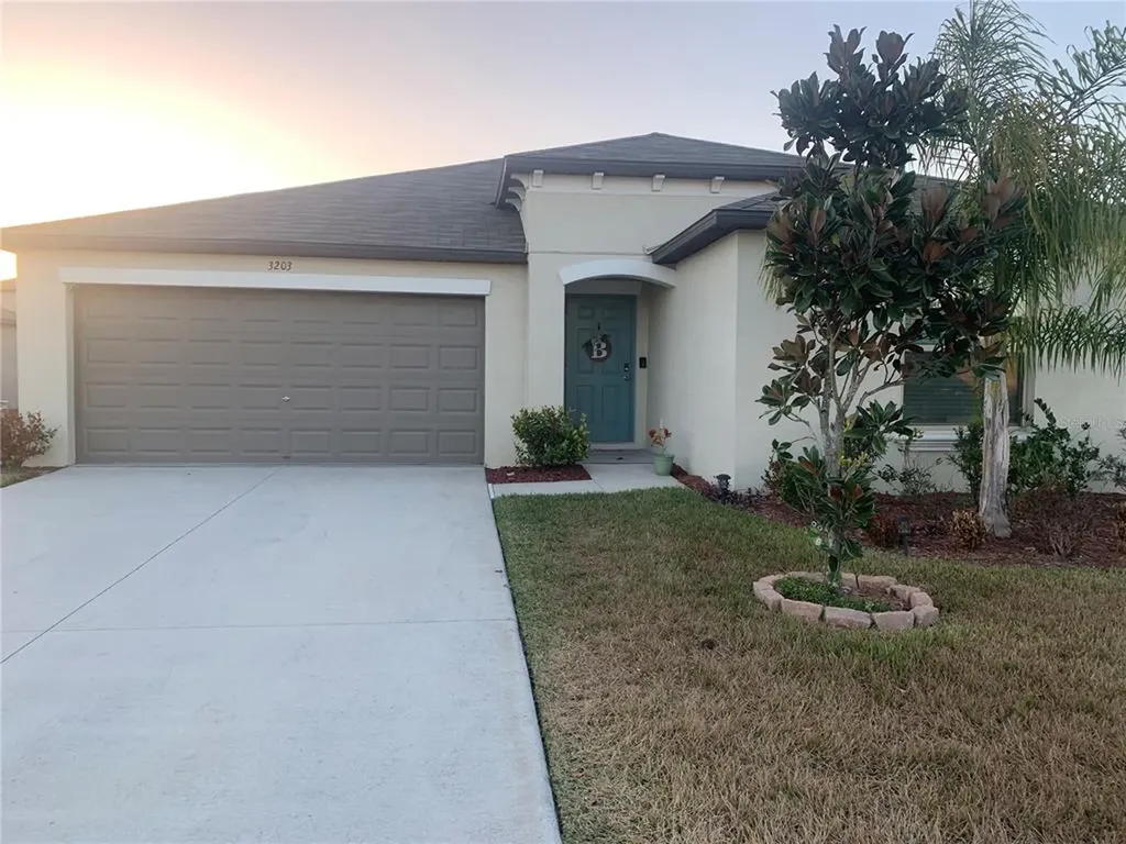 3203 Lytton Hall Drive Zephyrhills FL 33540