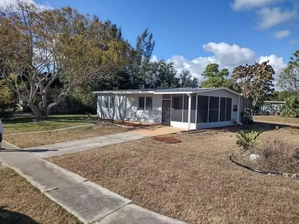 8406 Aero Avenue North Port FL 34287
