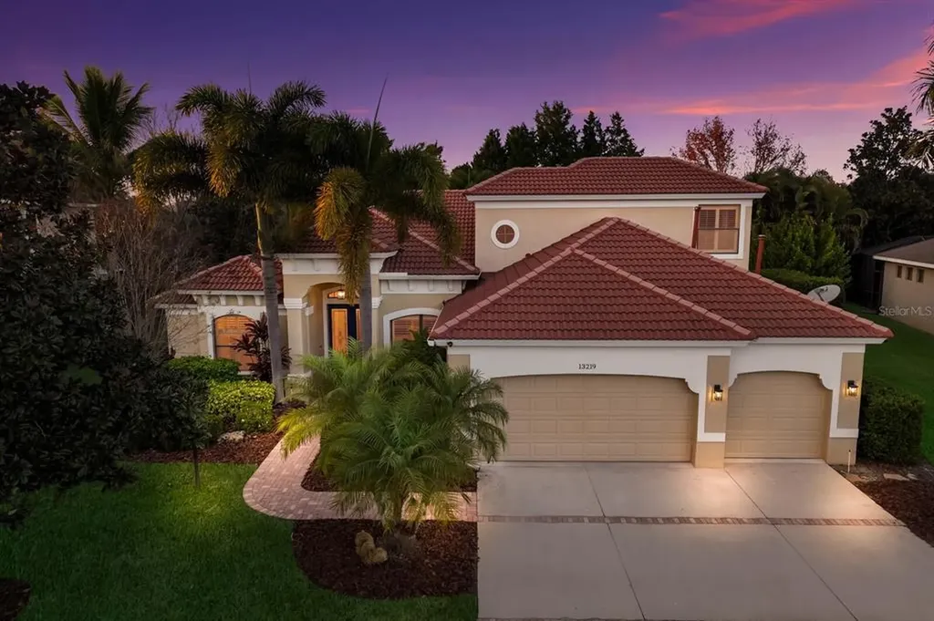 13219 Brown Thrasher Pike Lakewood Ranch FL 34202