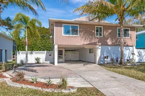 237 84th Avenue NE St Petersburg FL 33702