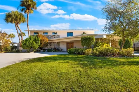 7913 9th Avenue S St Petersburg FL 33707