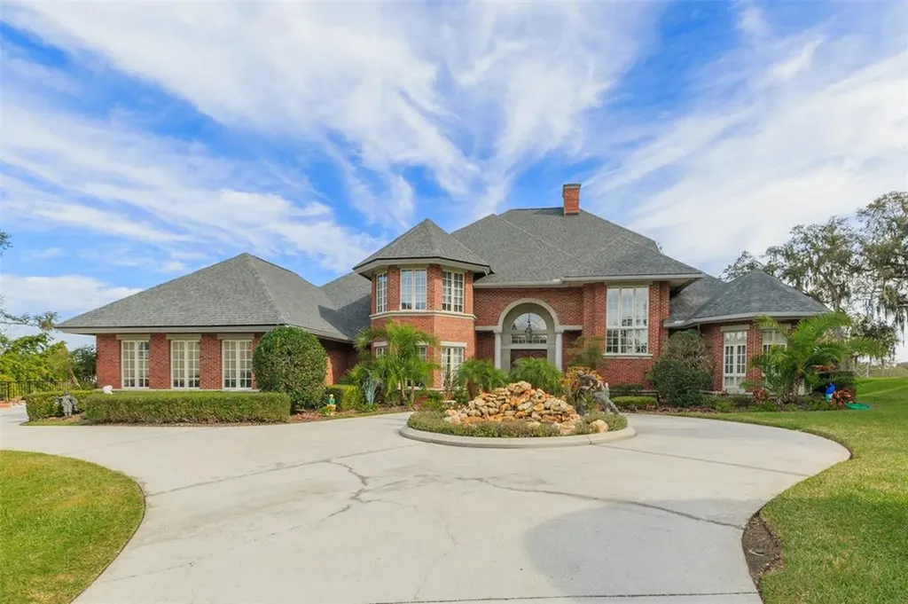 740 Crescent Hills Drive Lakeland FL 33813