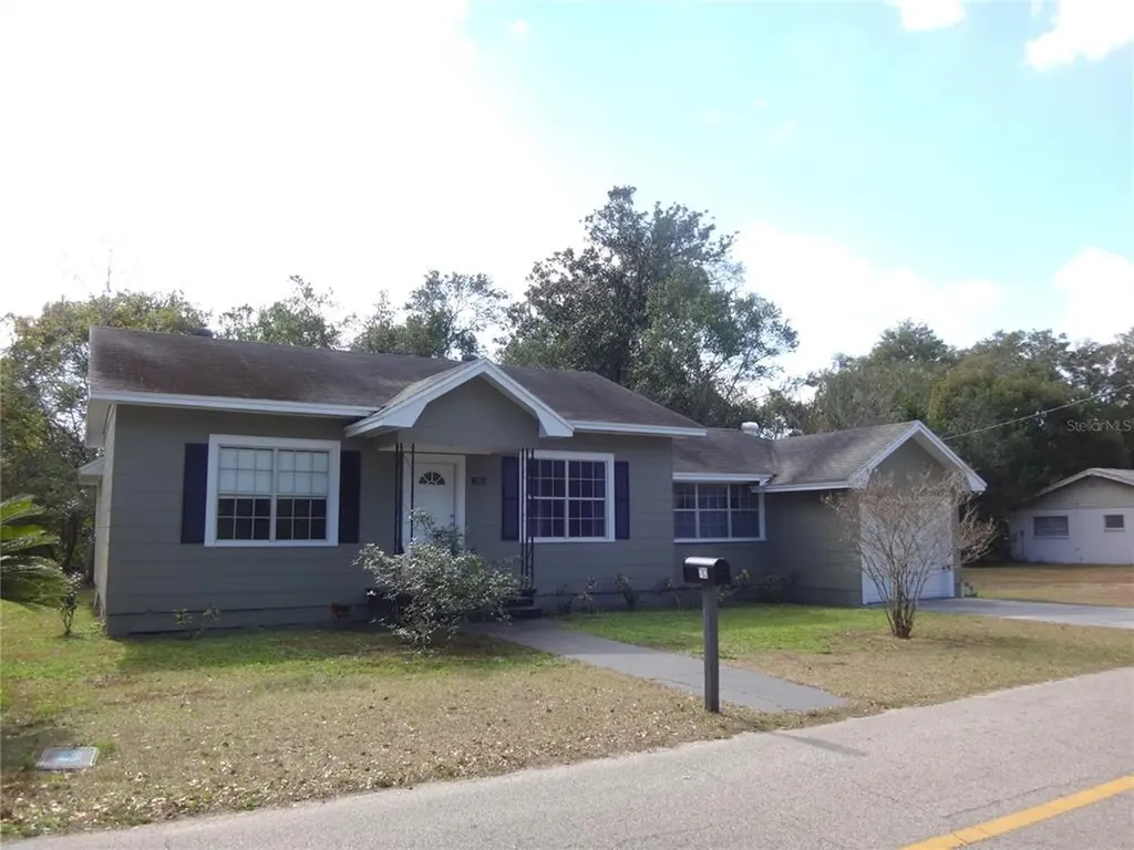 703 W Cherry Street Plant City FL 33563