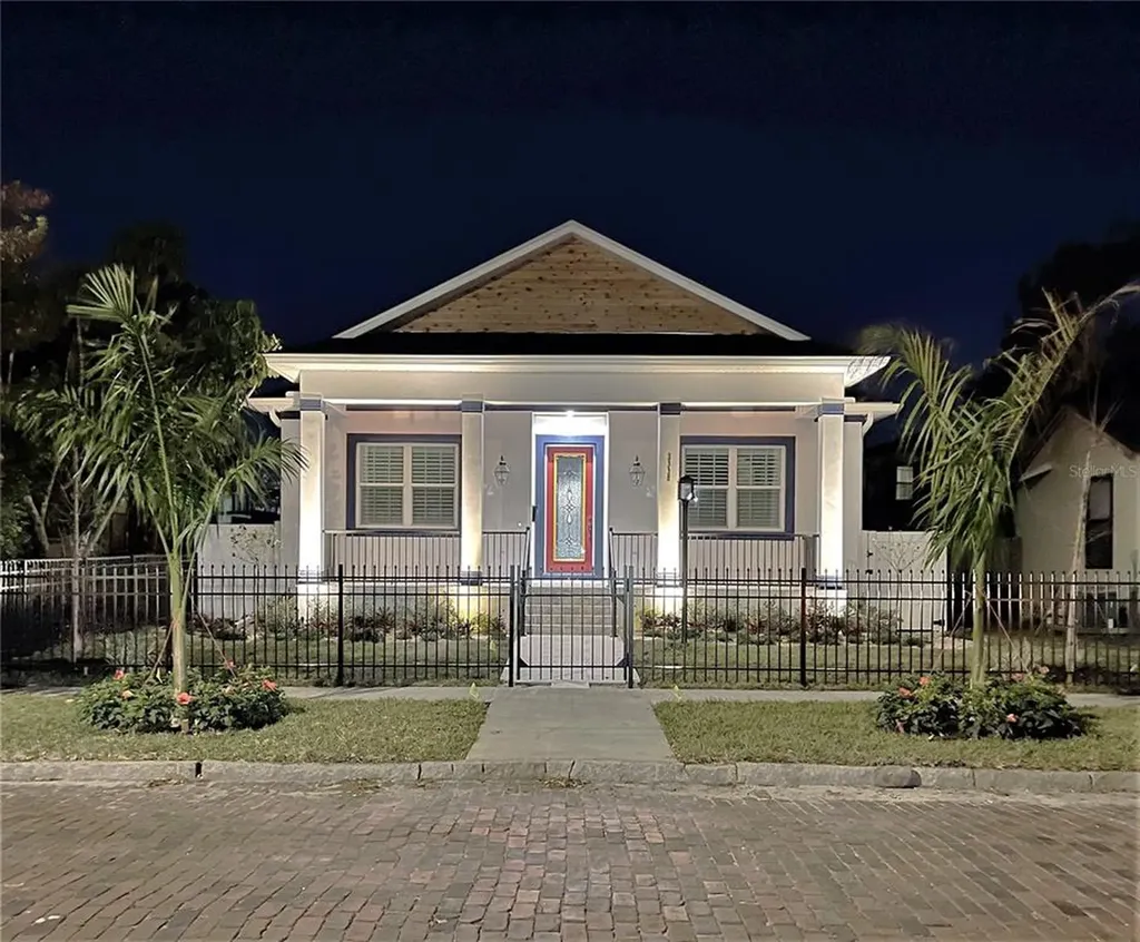 2338 4th Avenue S St Petersburg FL 33712