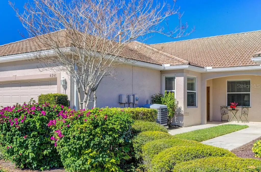4241 Cascade Falls Drive Sarasota FL 34243