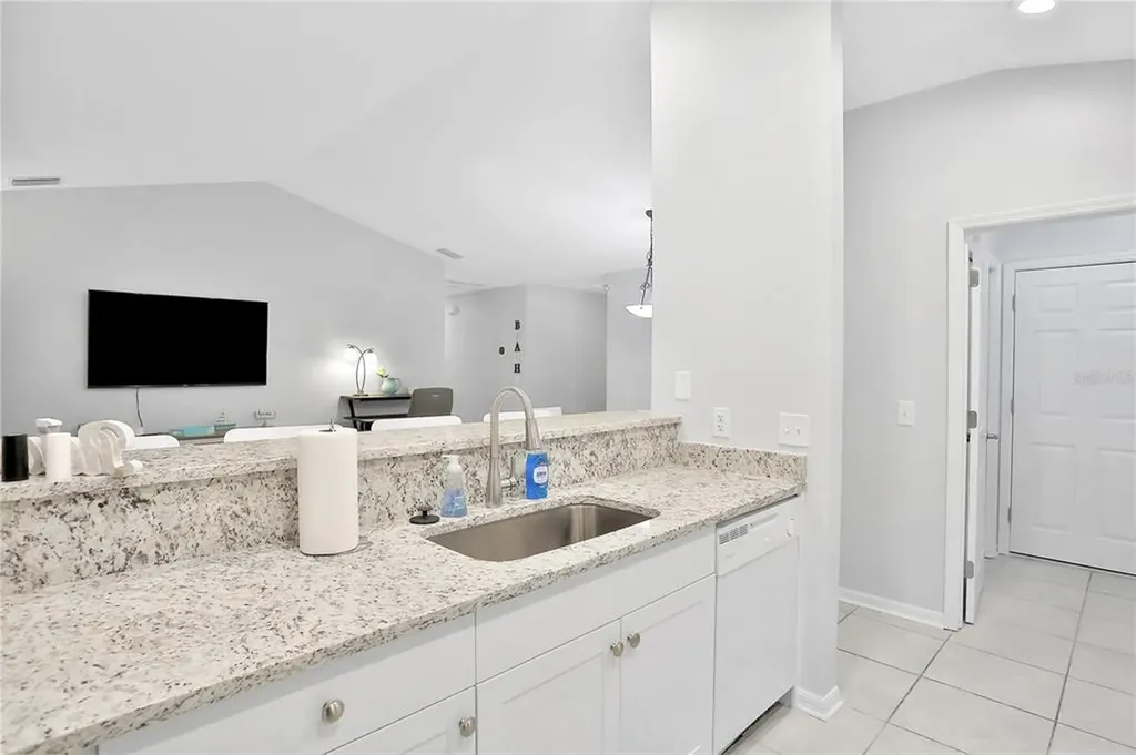 1004 42nd Terrace E Bradenton FL 34208