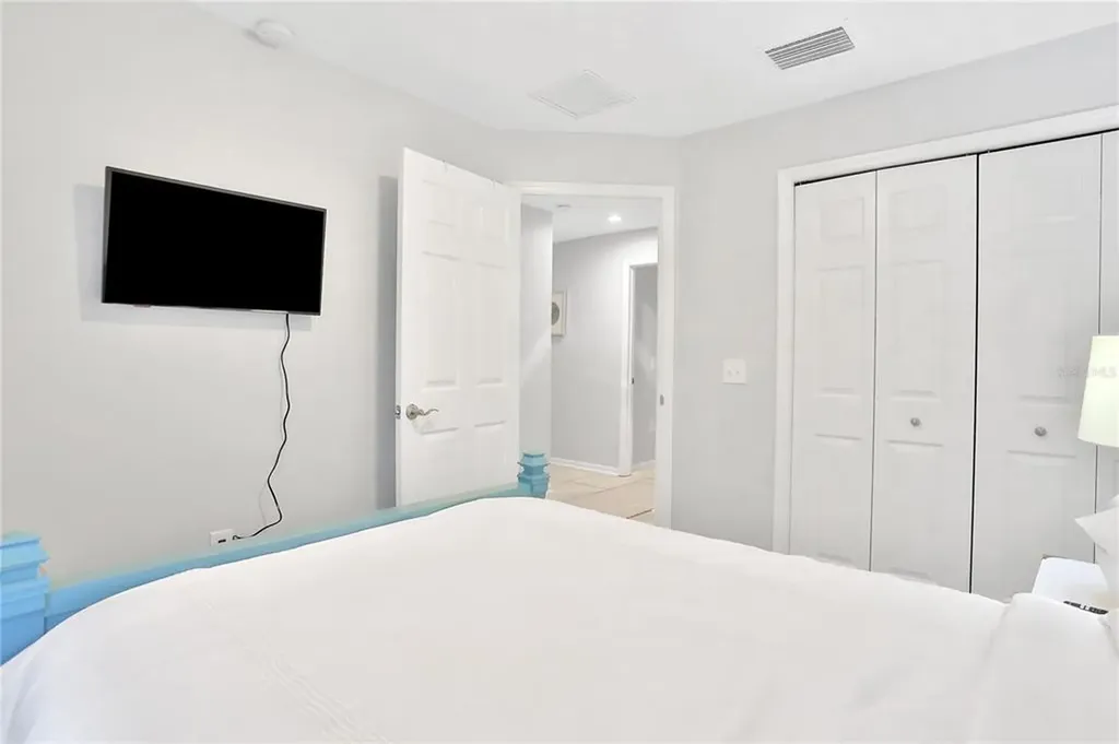 1004 42nd Terrace E Bradenton FL 34208