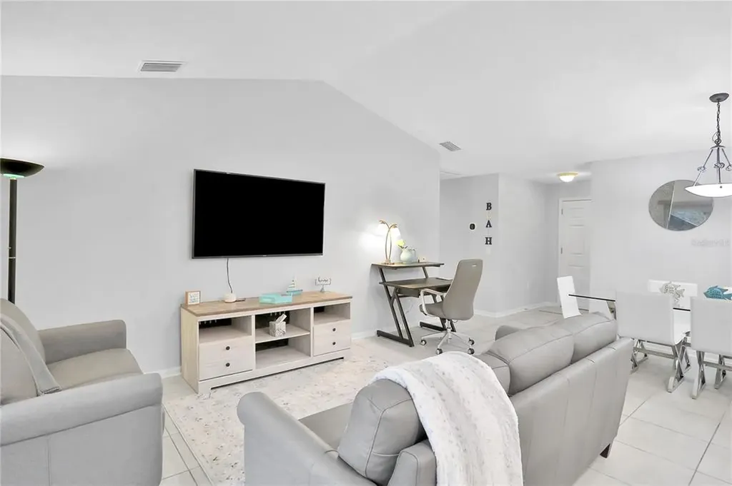 1004 42nd Terrace E Bradenton FL 34208
