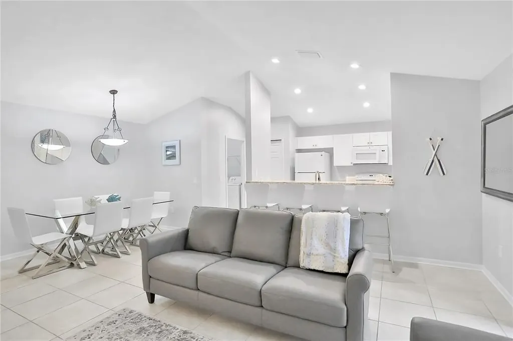 1004 42nd Terrace E Bradenton FL 34208