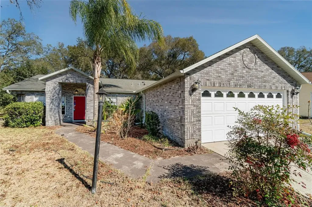 565 Penns Neck Drive Deland FL 32724