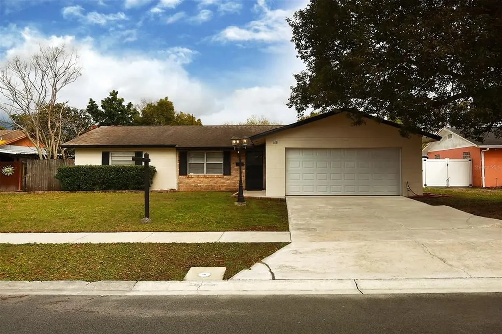 999 Tomes Court Orlando FL 32825