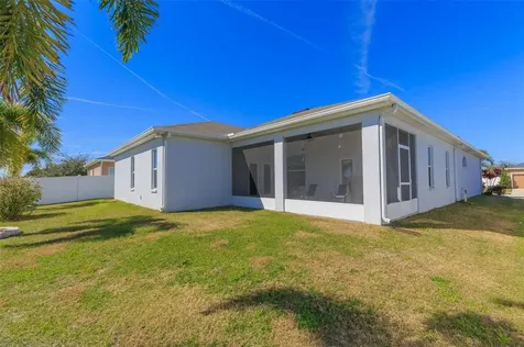 1566 Shorewood Drive Auburndale FL 33823