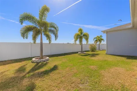 1566 Shorewood Drive Auburndale FL 33823