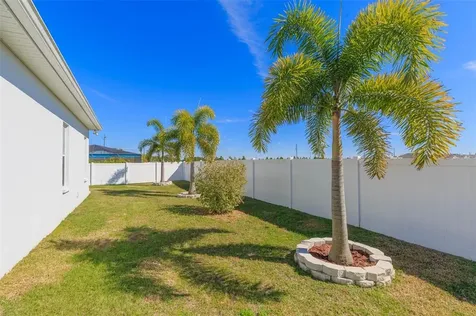 1566 Shorewood Drive Auburndale FL 33823