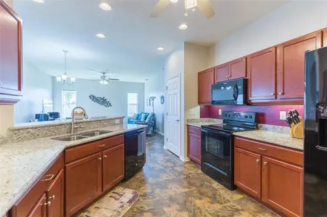1566 Shorewood Drive Auburndale FL 33823