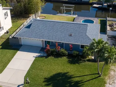 4216 3rd Avenue NE Bradenton FL 34208
