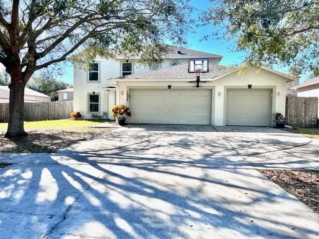 1825 Western Hills Lane Mascotte FL 34753