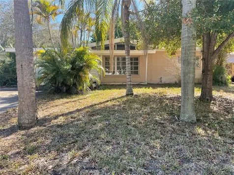 726 64th Avenue S St Petersburg FL 33705