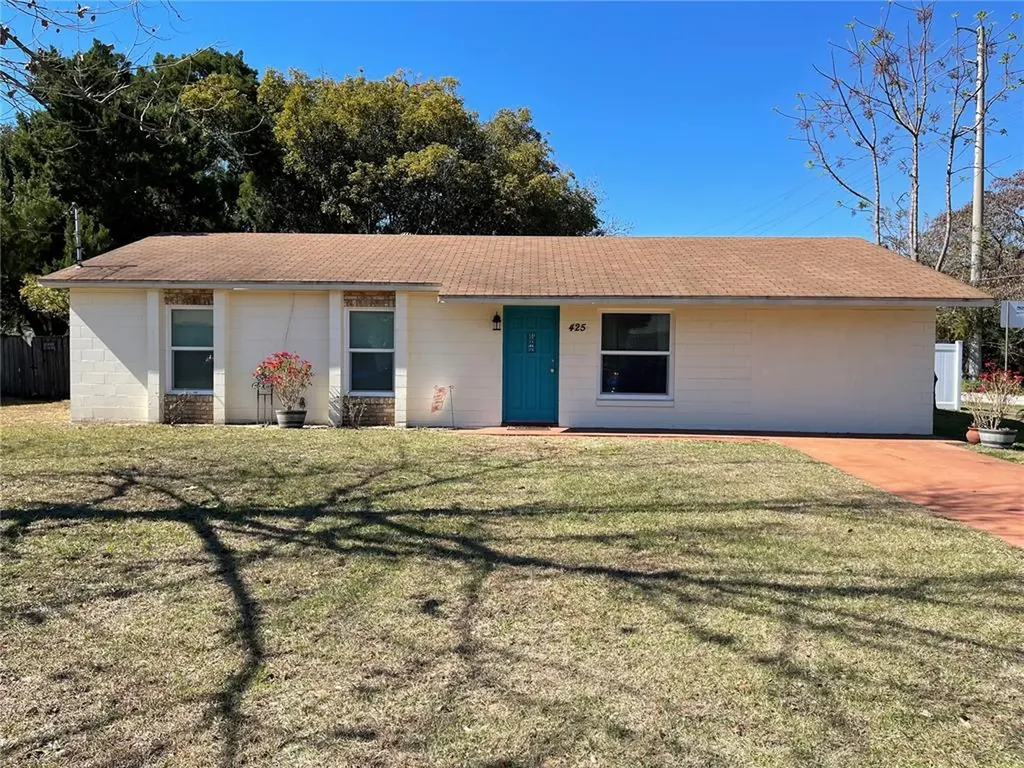 425 Fern Avenue Tavares FL 32778