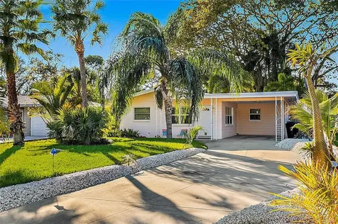 927 Alcazar Way S St Petersburg FL 33705