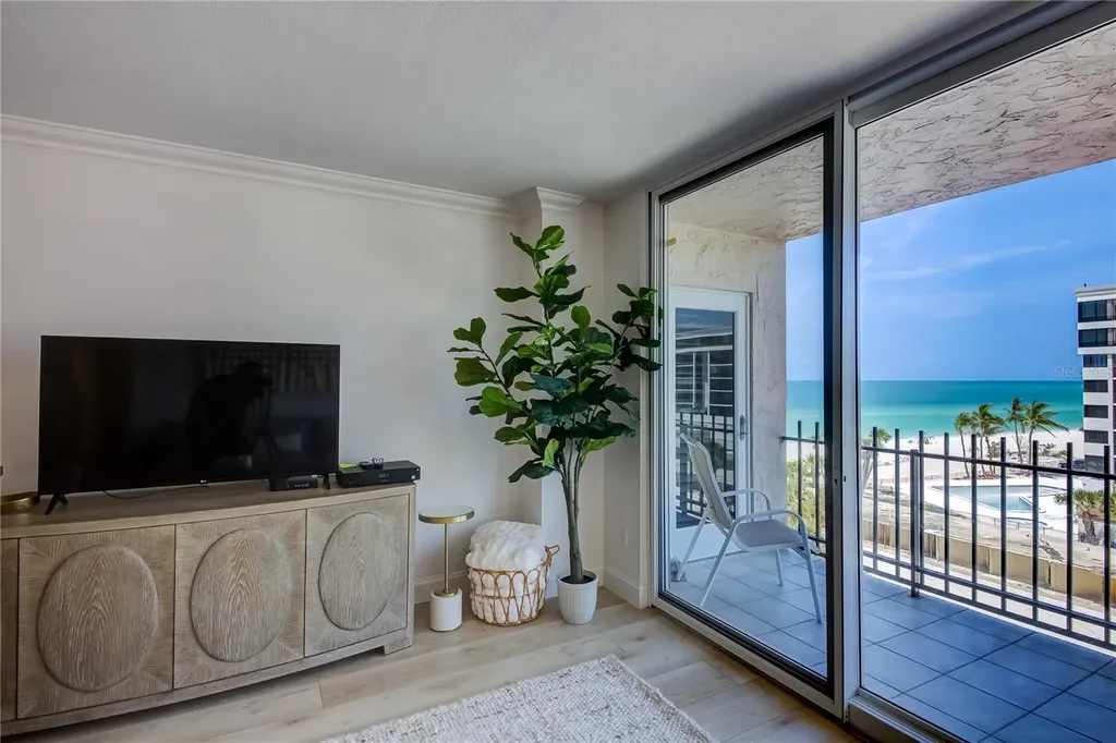 1212 Benjamin Franklin Drive Sarasota FL 34236