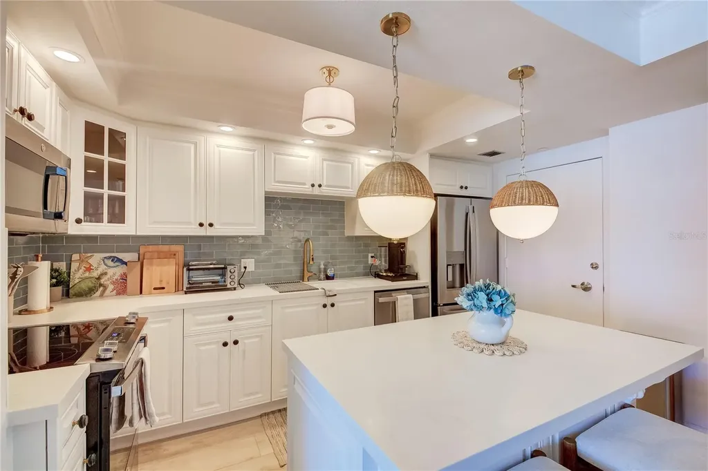 1212 Benjamin Franklin Drive Sarasota FL 34236