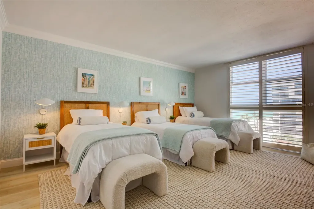 1212 Benjamin Franklin Drive Sarasota FL 34236