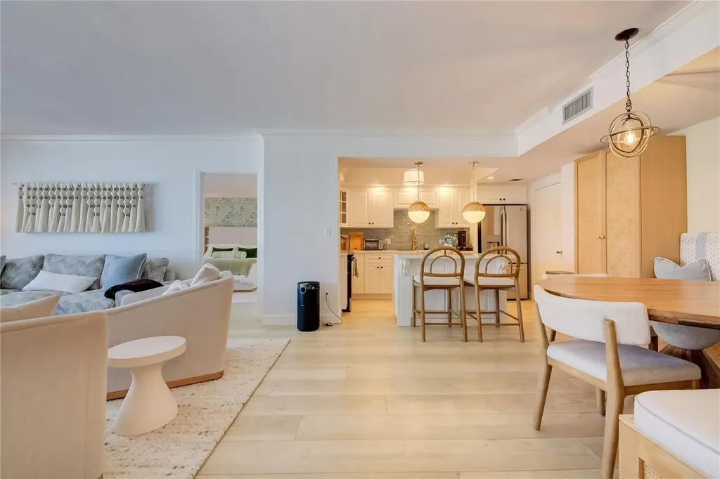 1212 Benjamin Franklin Drive Sarasota FL 34236