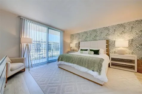 1212 Benjamin Franklin Drive Sarasota FL 34236