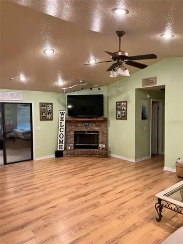 3189 Saint James Avenue Deltona FL 32738
