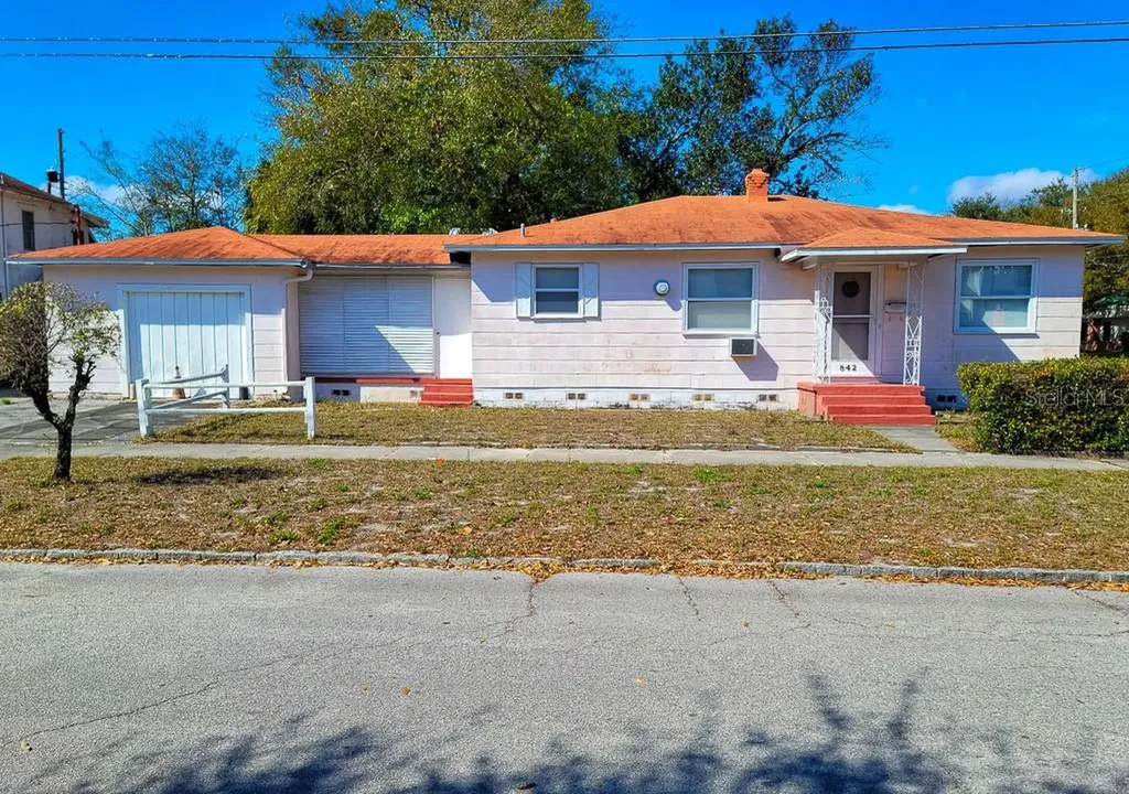842 14th Street N St Petersburg FL 33705