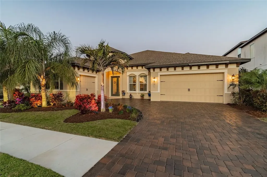 11859 Lake Lucaya Drive Riverview FL 33579