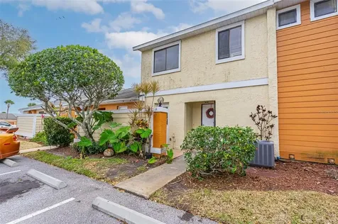 15 Silver Park Circle Kissimmee FL 34743