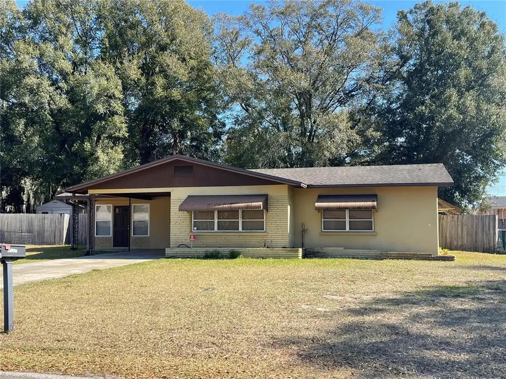 5028 19th Street Zephyrhills FL 33542
