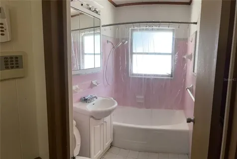 5028 19th Street Zephyrhills FL 33542