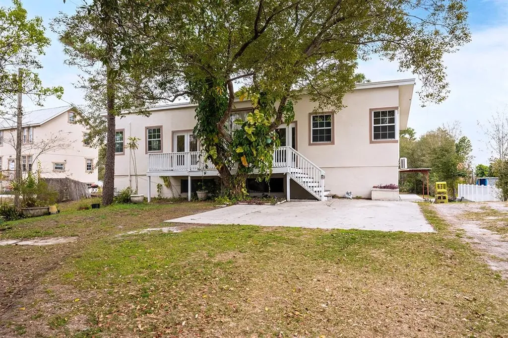 2227 Barr Circle Orlando FL 32807