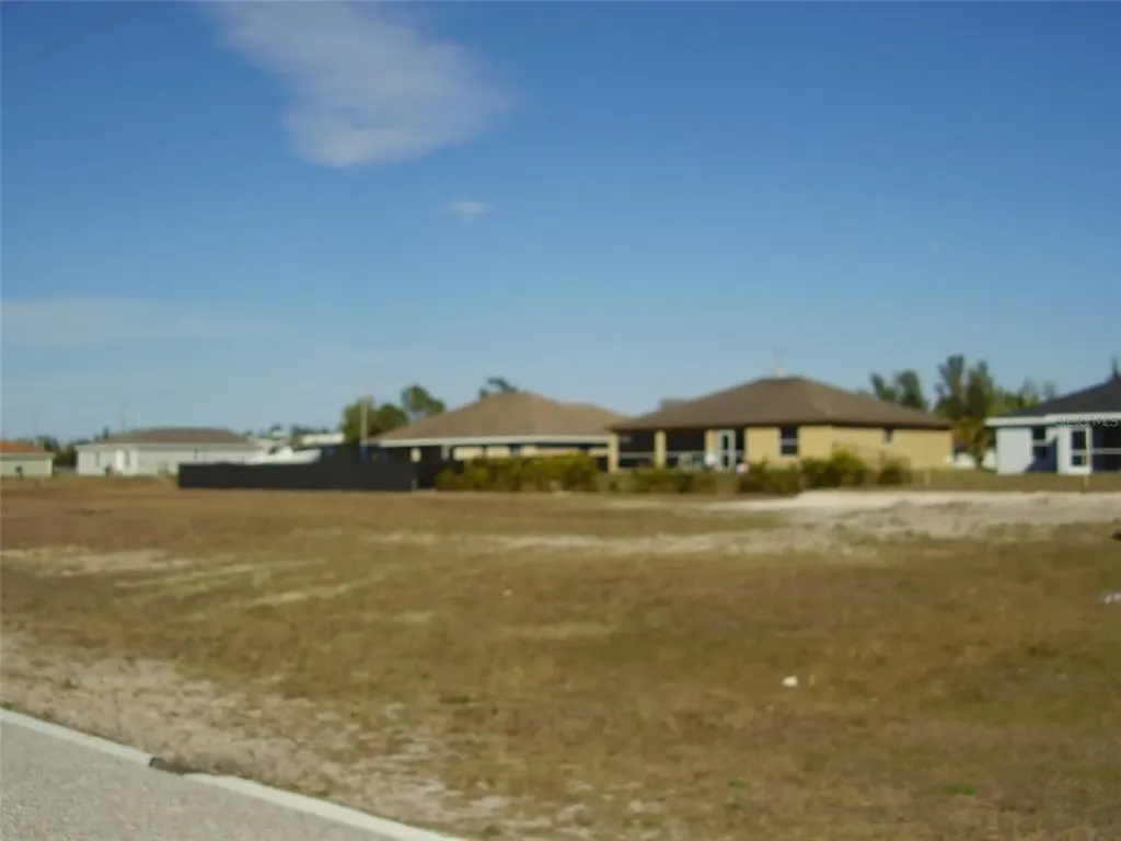 3527 E Gator Circle Cape Coral FL 33909