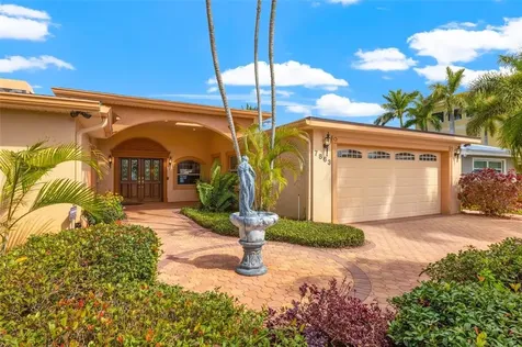 7863 9th Avenue S St Petersburg FL 33707
