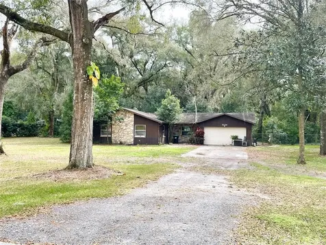 5124 Jones Avenue Zellwood FL 32798