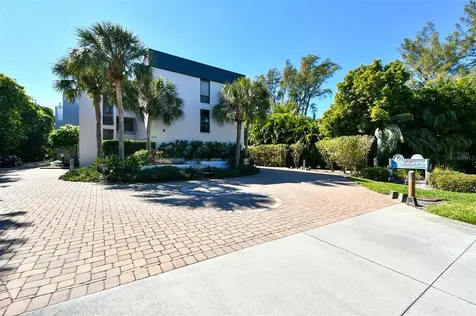 5135 Gulf Of Mexico Drive
