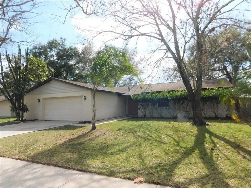 510 Hillpine Way Brandon FL 33510
